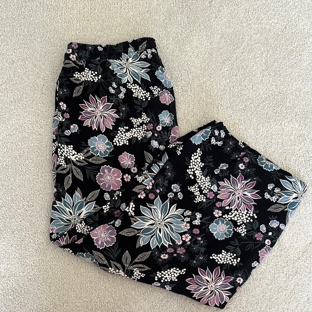 LOFT wide leg capris - NEW
